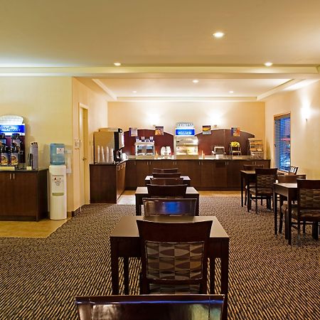 Holiday Inn Express & Suites-Regina-South By Ihg Dış mekan fotoğraf