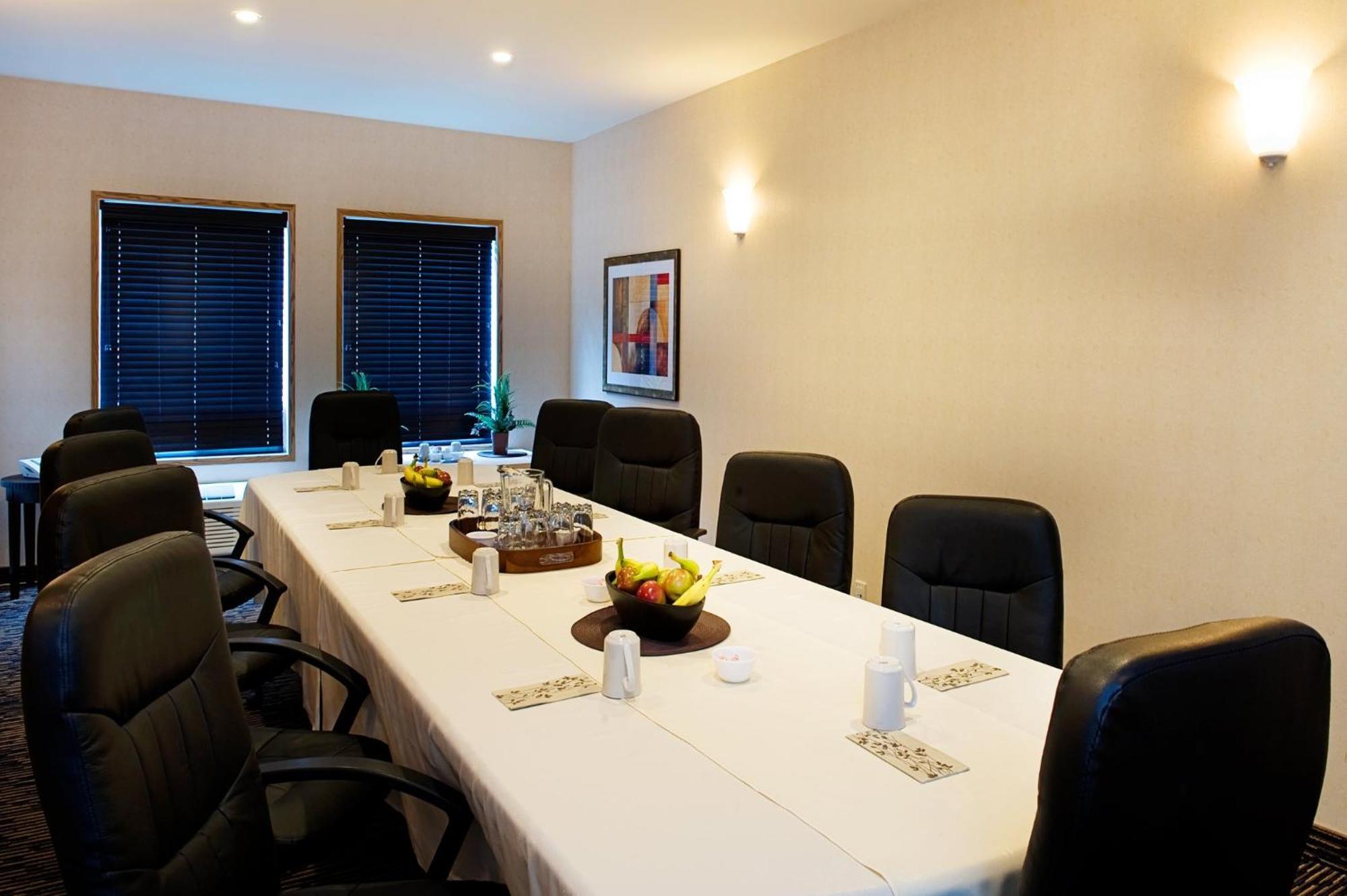 Holiday Inn Express & Suites-Regina-South By Ihg Dış mekan fotoğraf