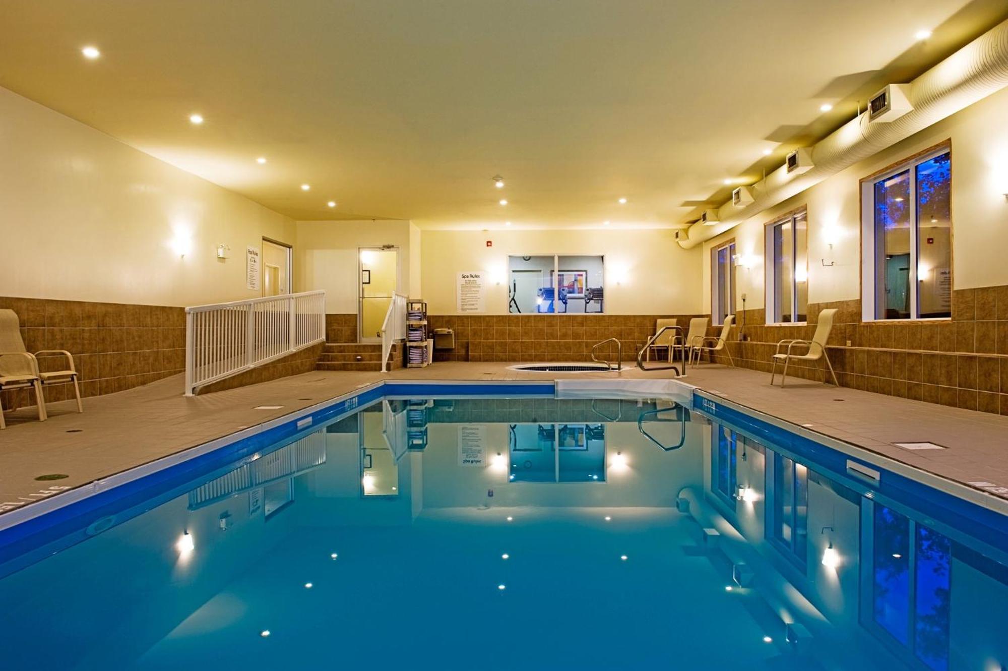 Holiday Inn Express & Suites-Regina-South By Ihg Dış mekan fotoğraf